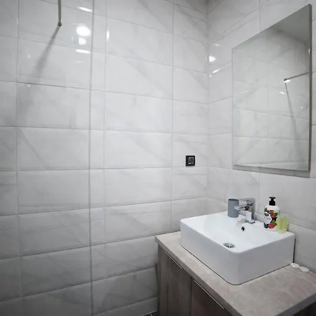 Nlux 10 Apartment *